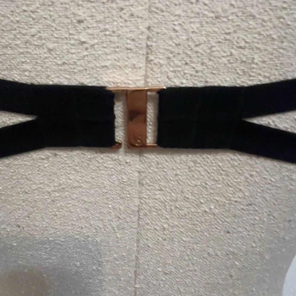 Victory Secret 34dd Large bottom Black Strappy Bikini Set with gold hardware - Picture 5 of 9